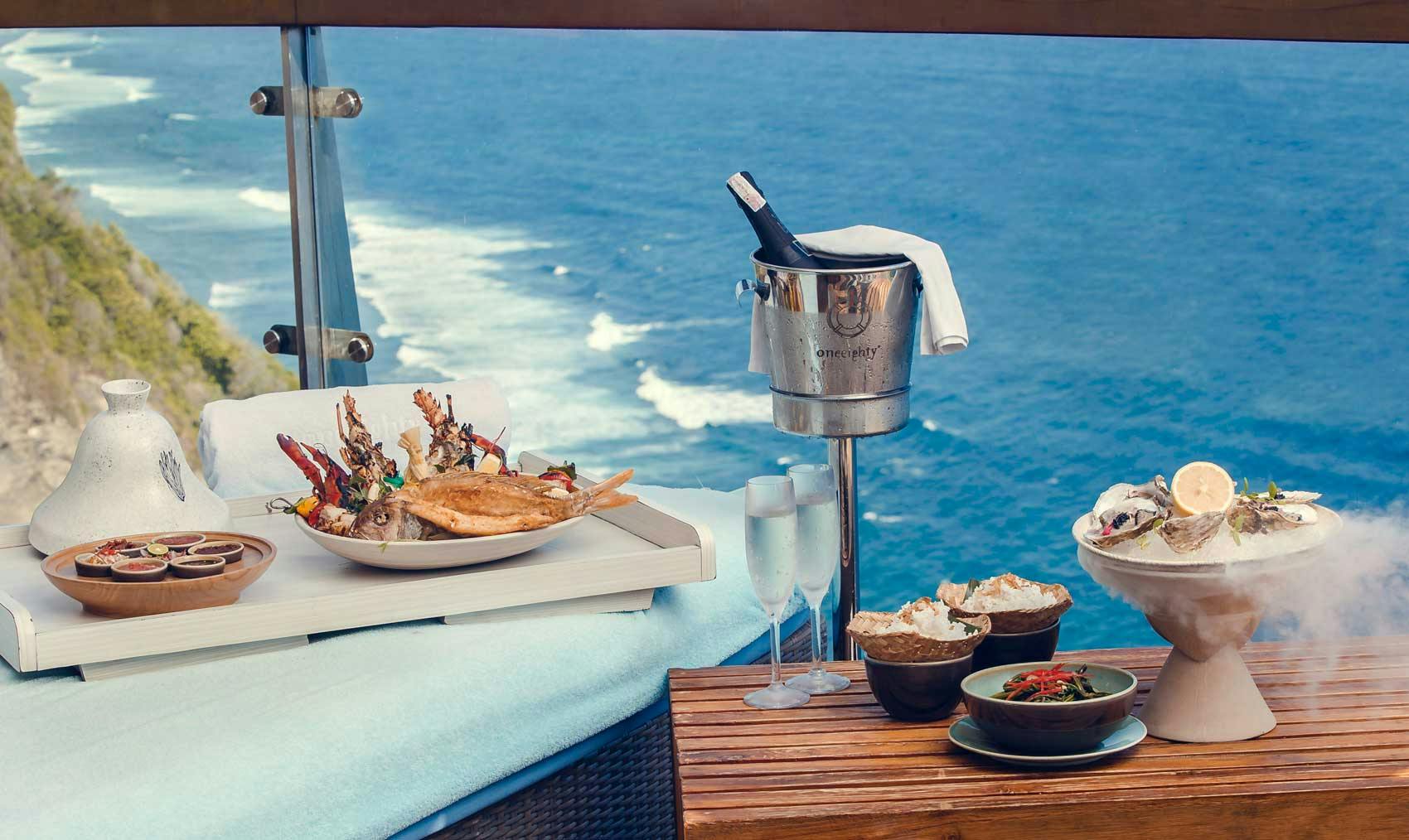 Delicious food with breathtaking views of the ocean