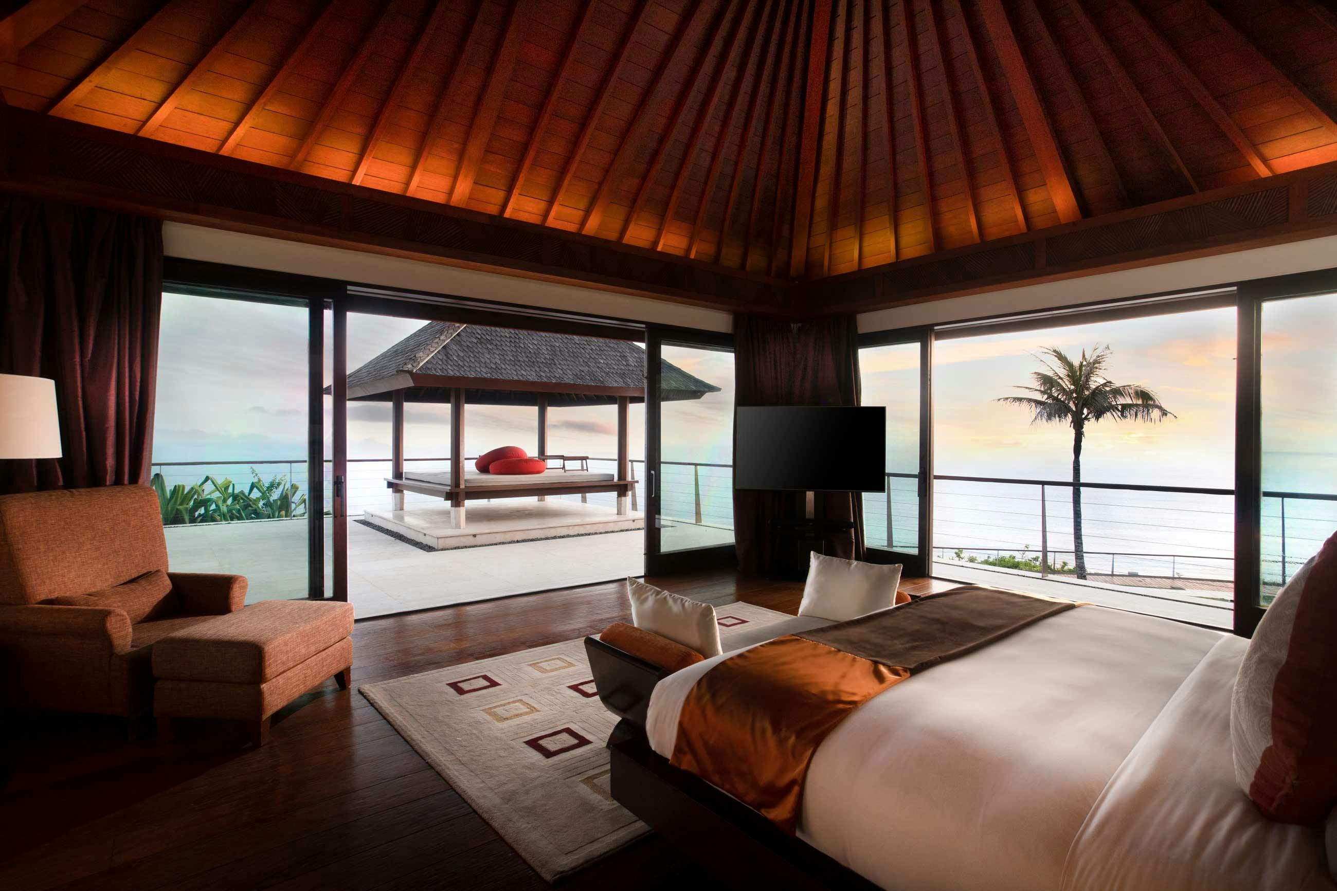 Beautiful ocean views from a luxurious villa bedroom in Uluwatu