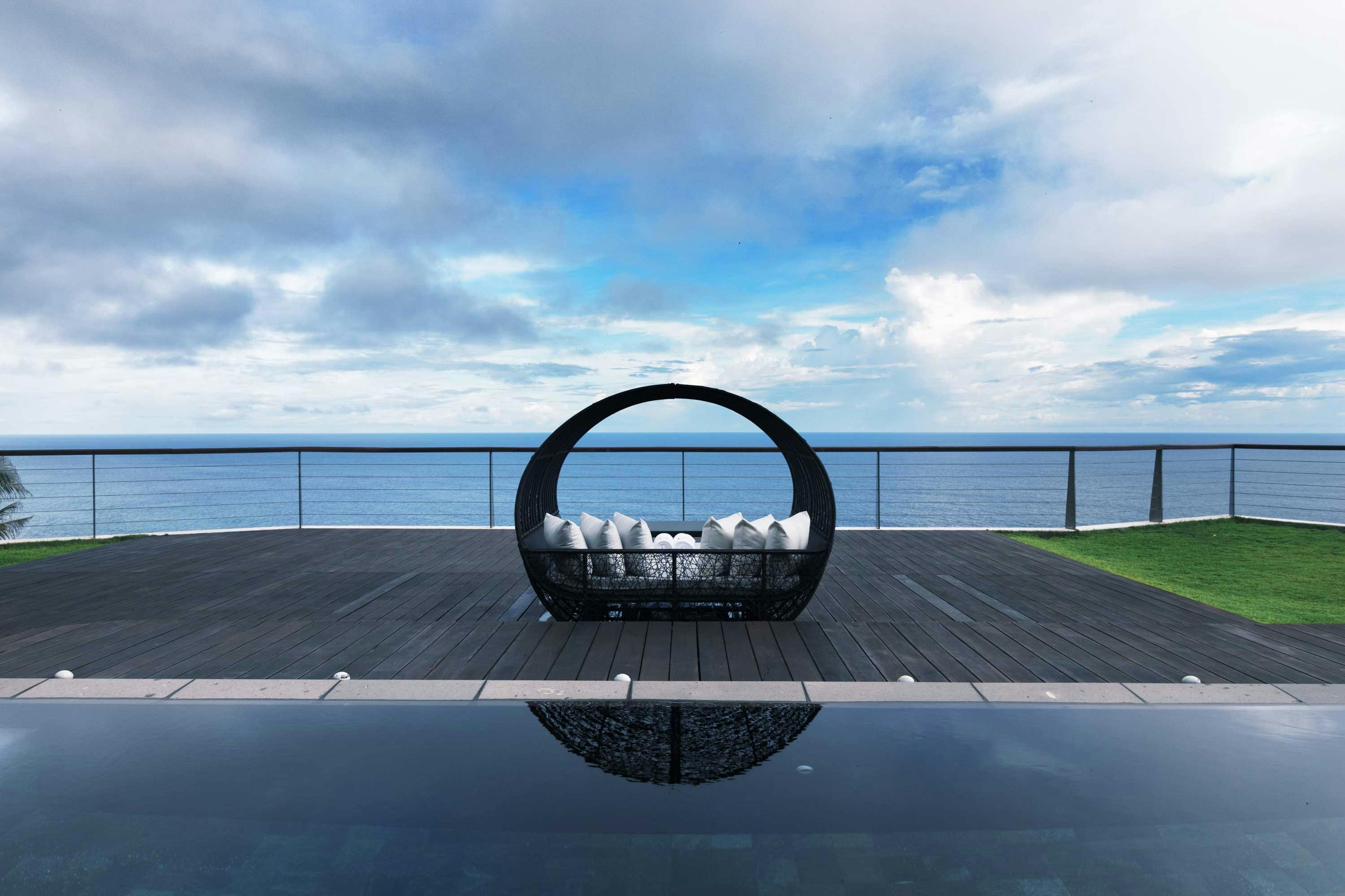 Panoramic ocean views from a 1 bedroom villa at The edge in Uluwatu Bali