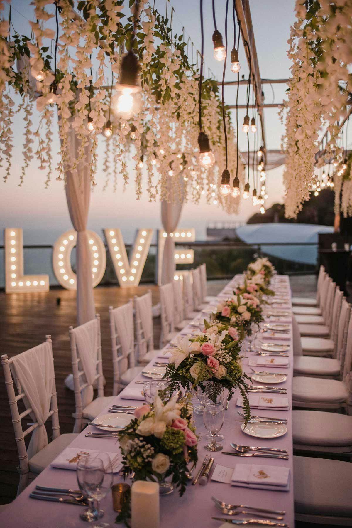 beautiful dinner venue in Bali with panoramic ocean views