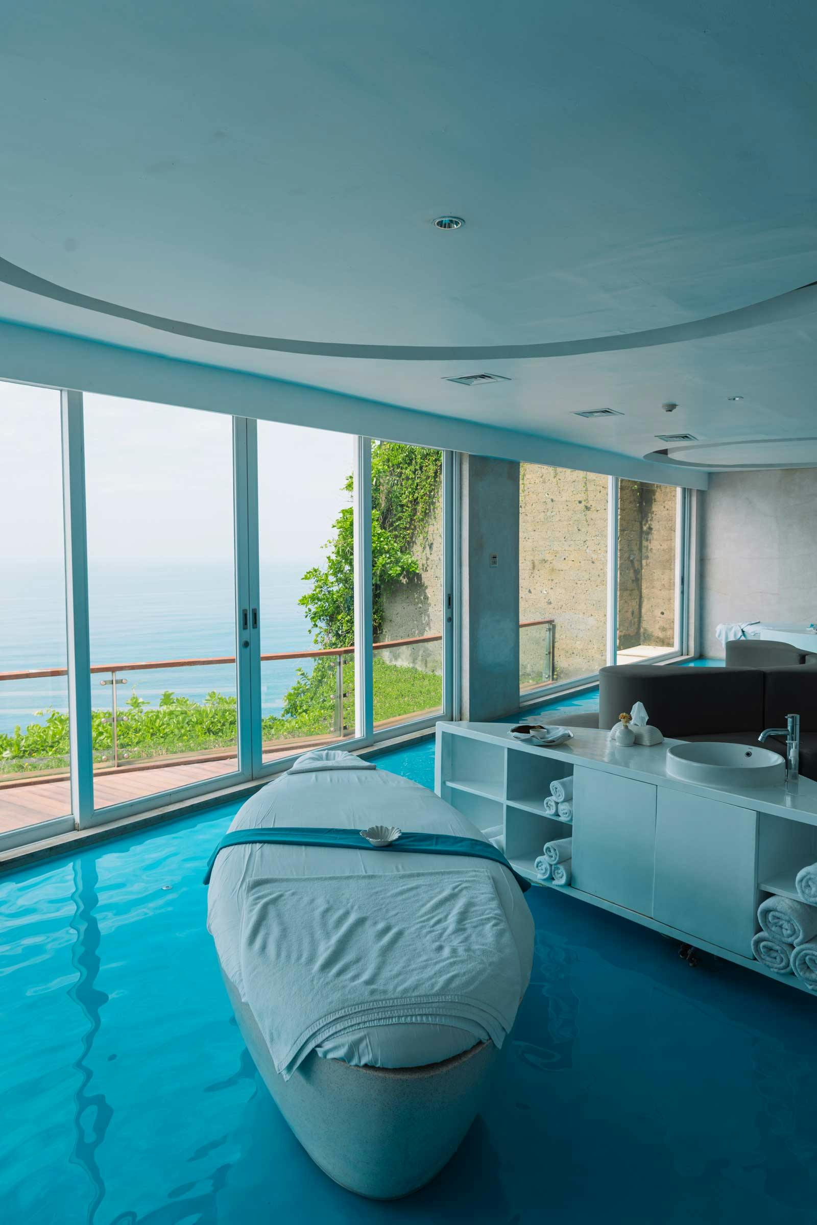 walk-on-water spa in Bali with panoramic ocean views