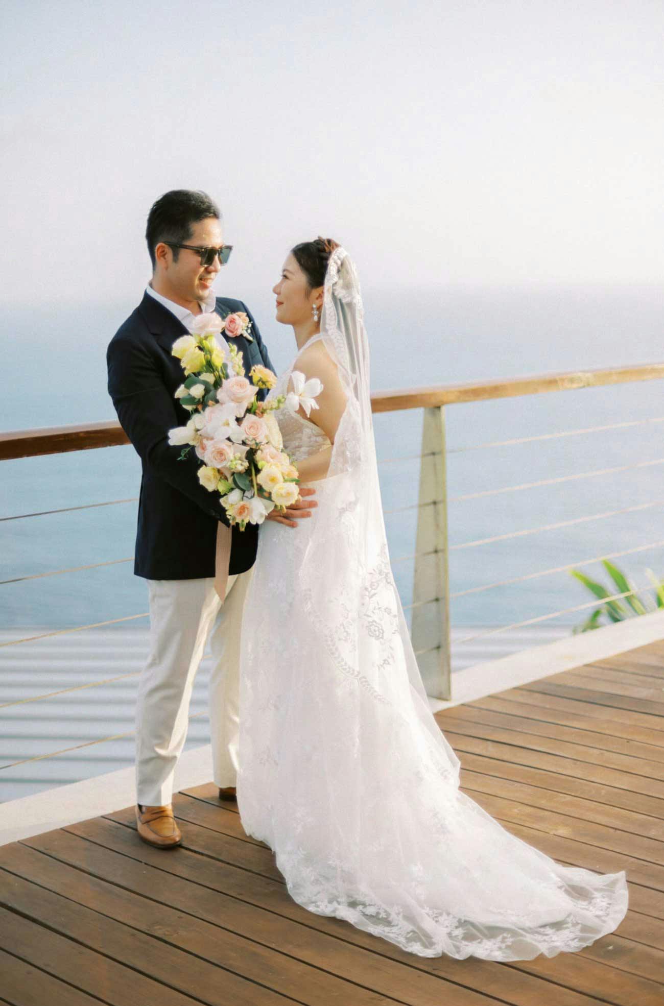 beautiful clip top wedding in Uluwatu, Bali