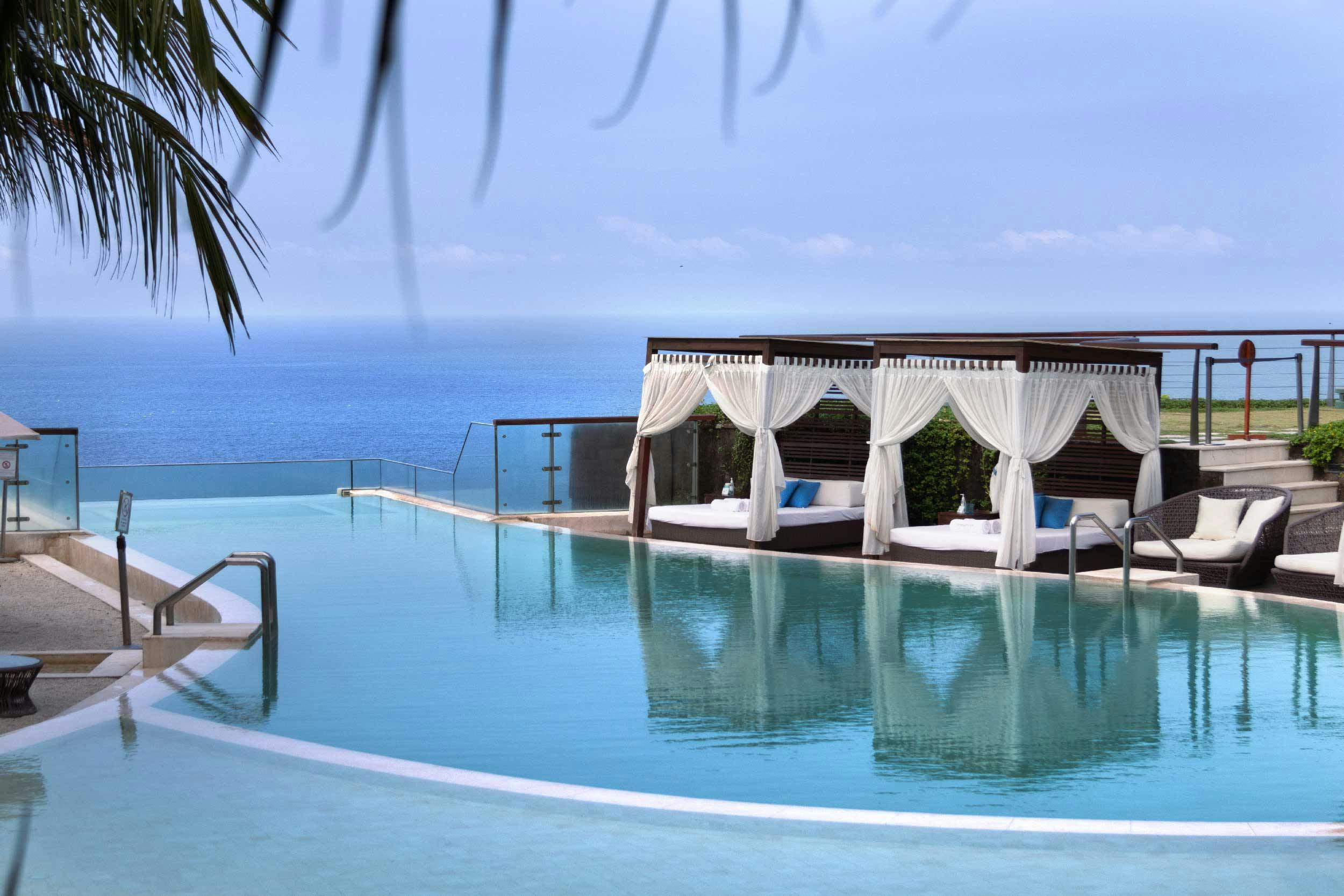 Luxurious resort in Uluwatu, bali