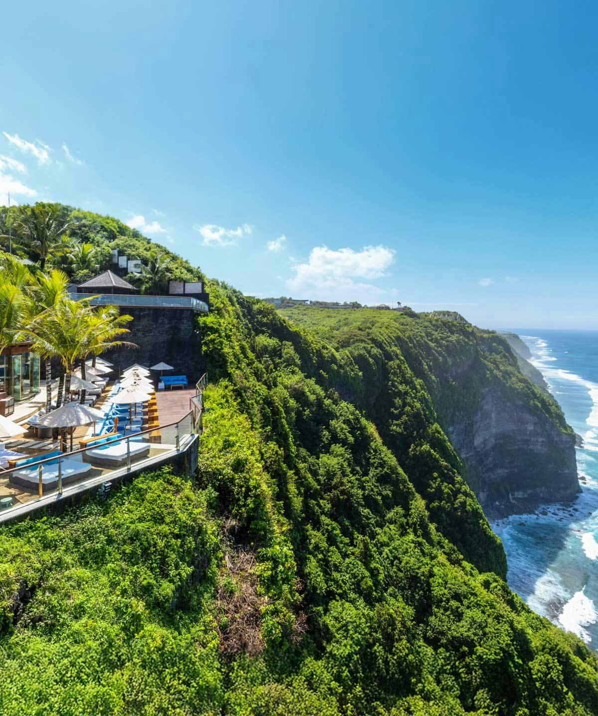oneeighty clifftop day club in uluwatu