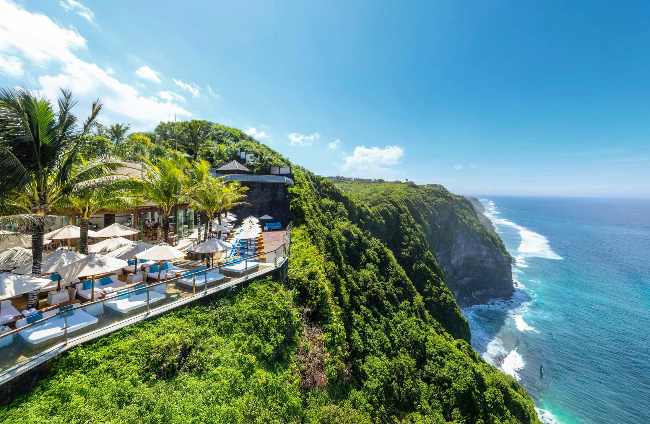 oneeighty clifftop day club in uluwatu