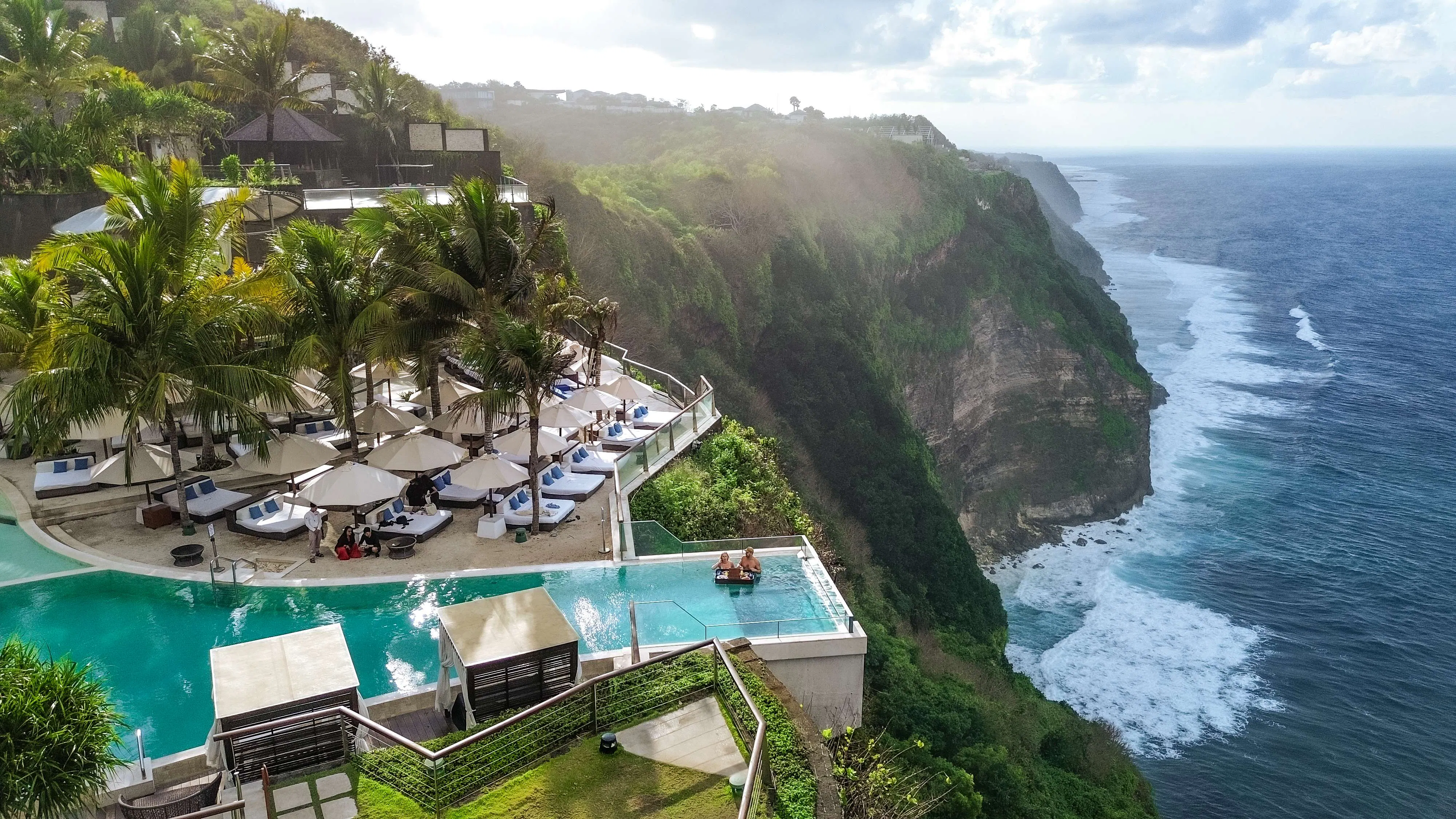 cliff view sky pool