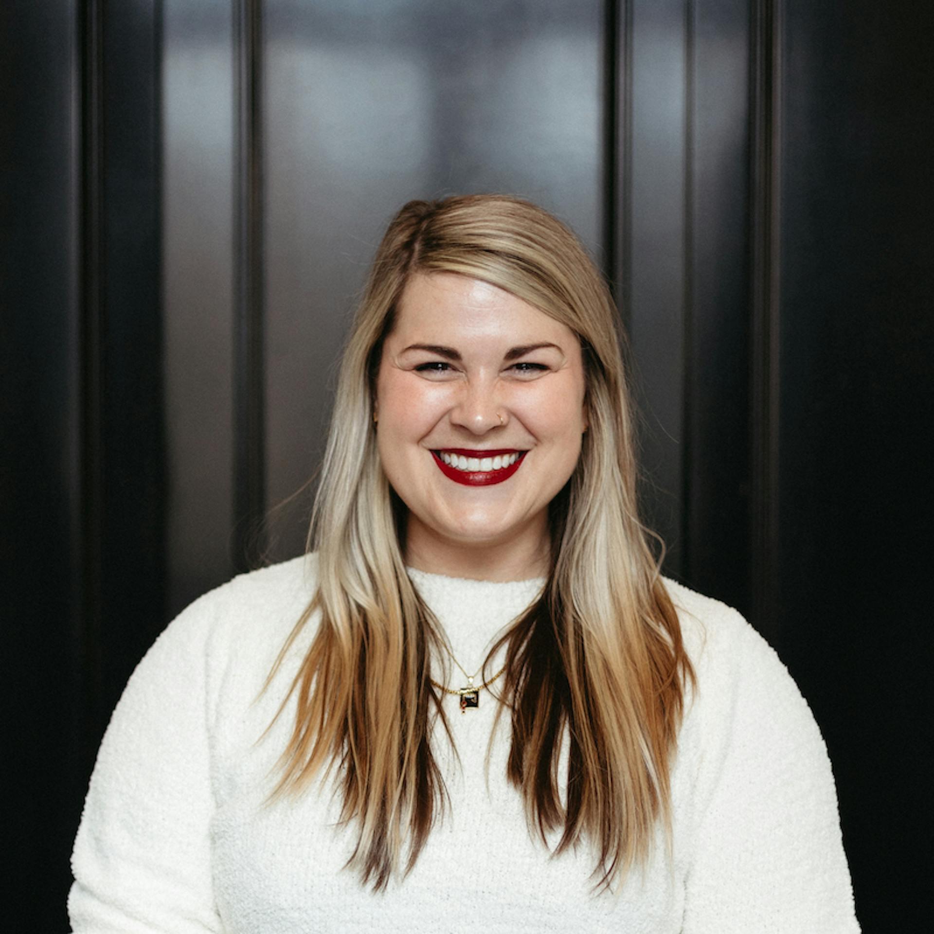 Headshot of Sarah Holdeman
