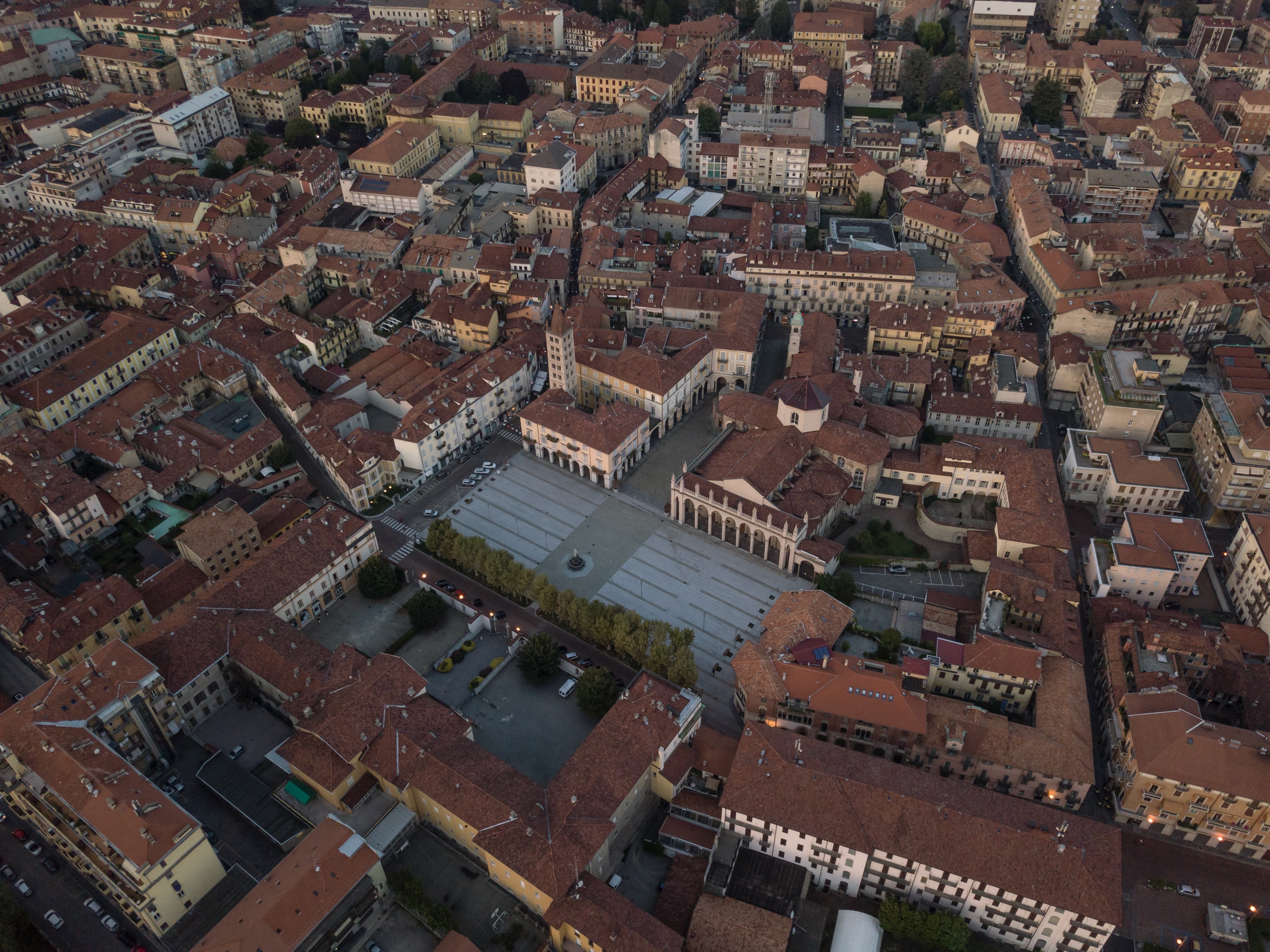 Immagine presa dall'alto di Biella Città