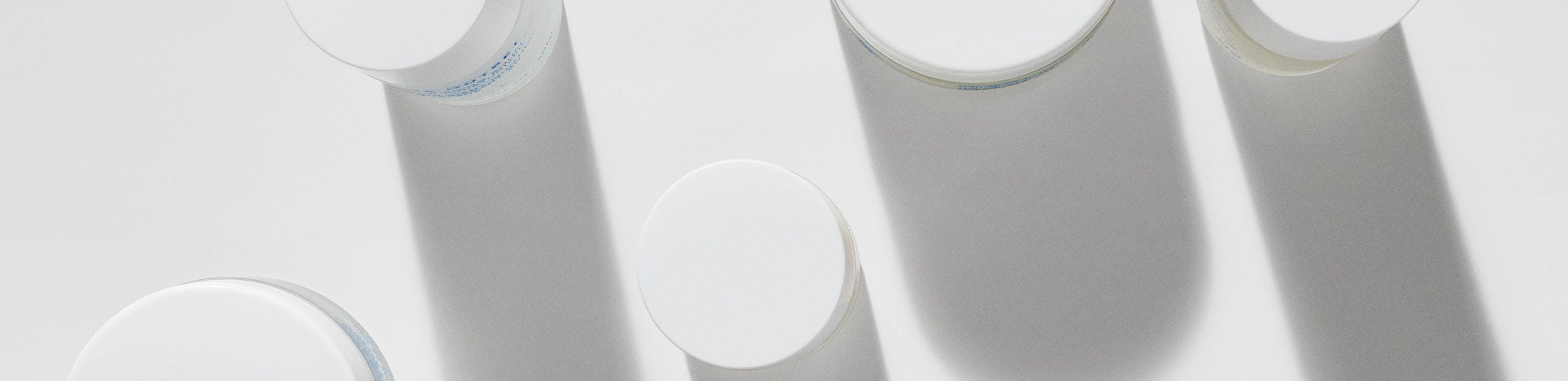 Photo of the top of The Outset's product