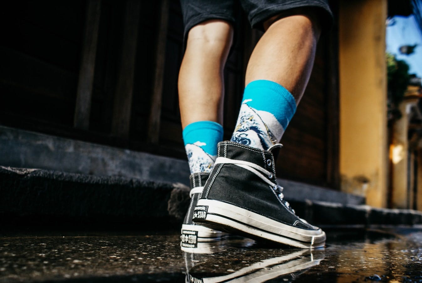 10 Celebrities in Socks