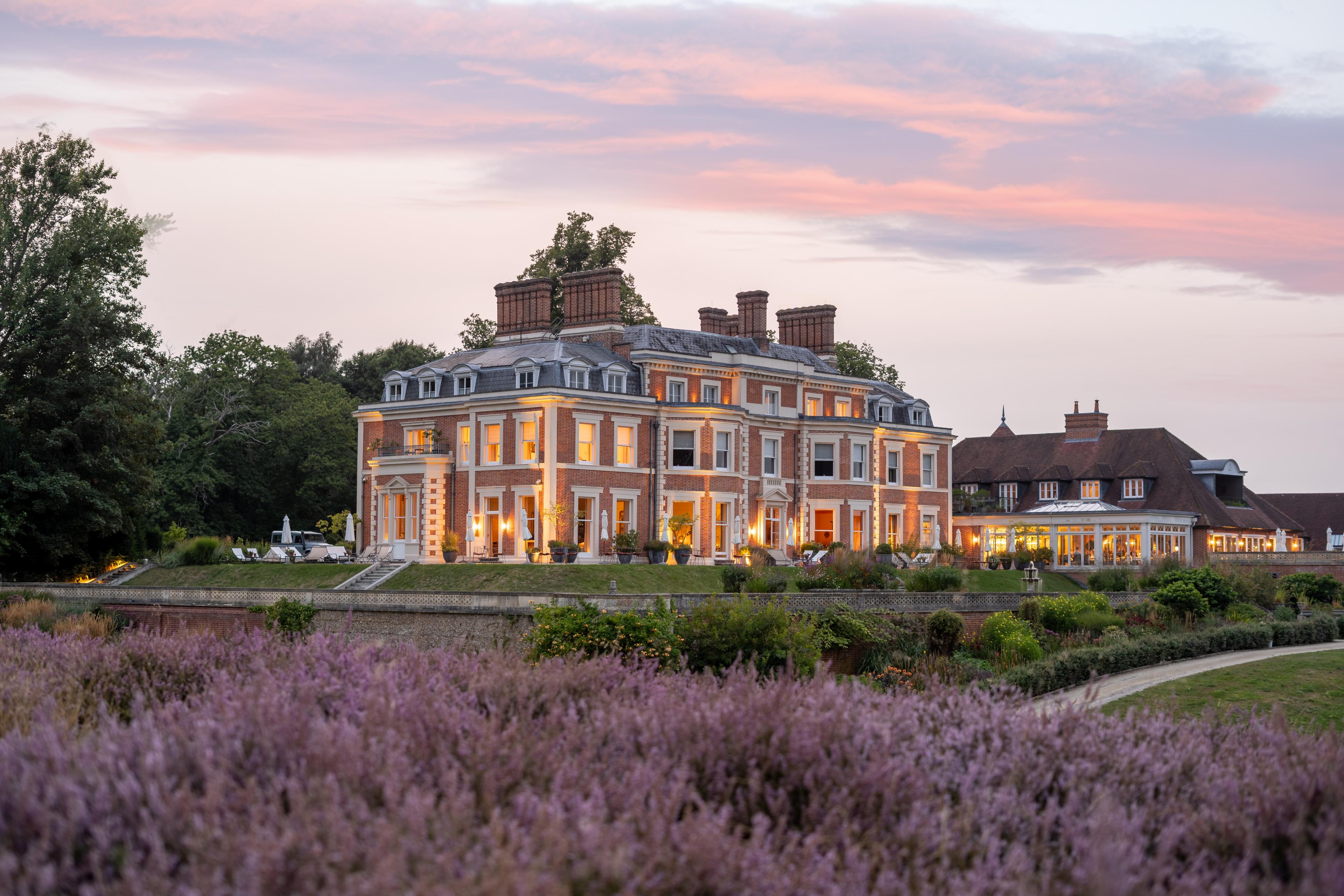 Luxury Wedding Florals At Heckfield Place The Sunday Floral Studio