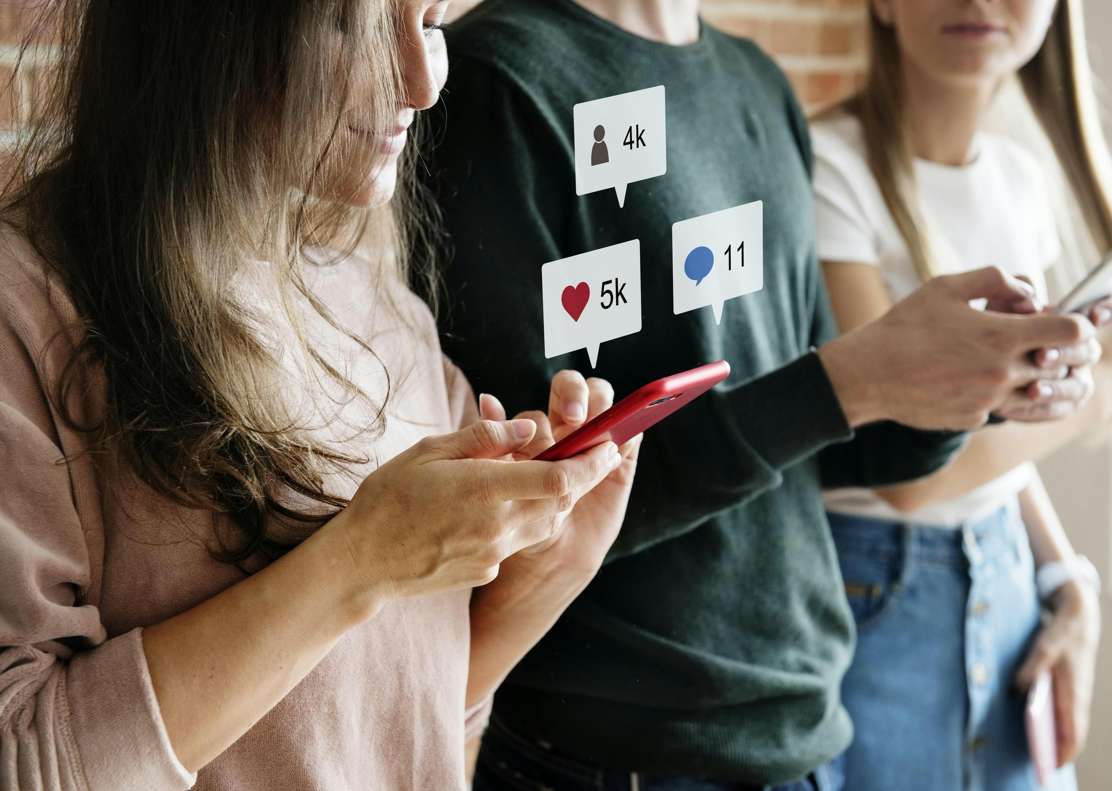 Looking to 2024 with new social media trends