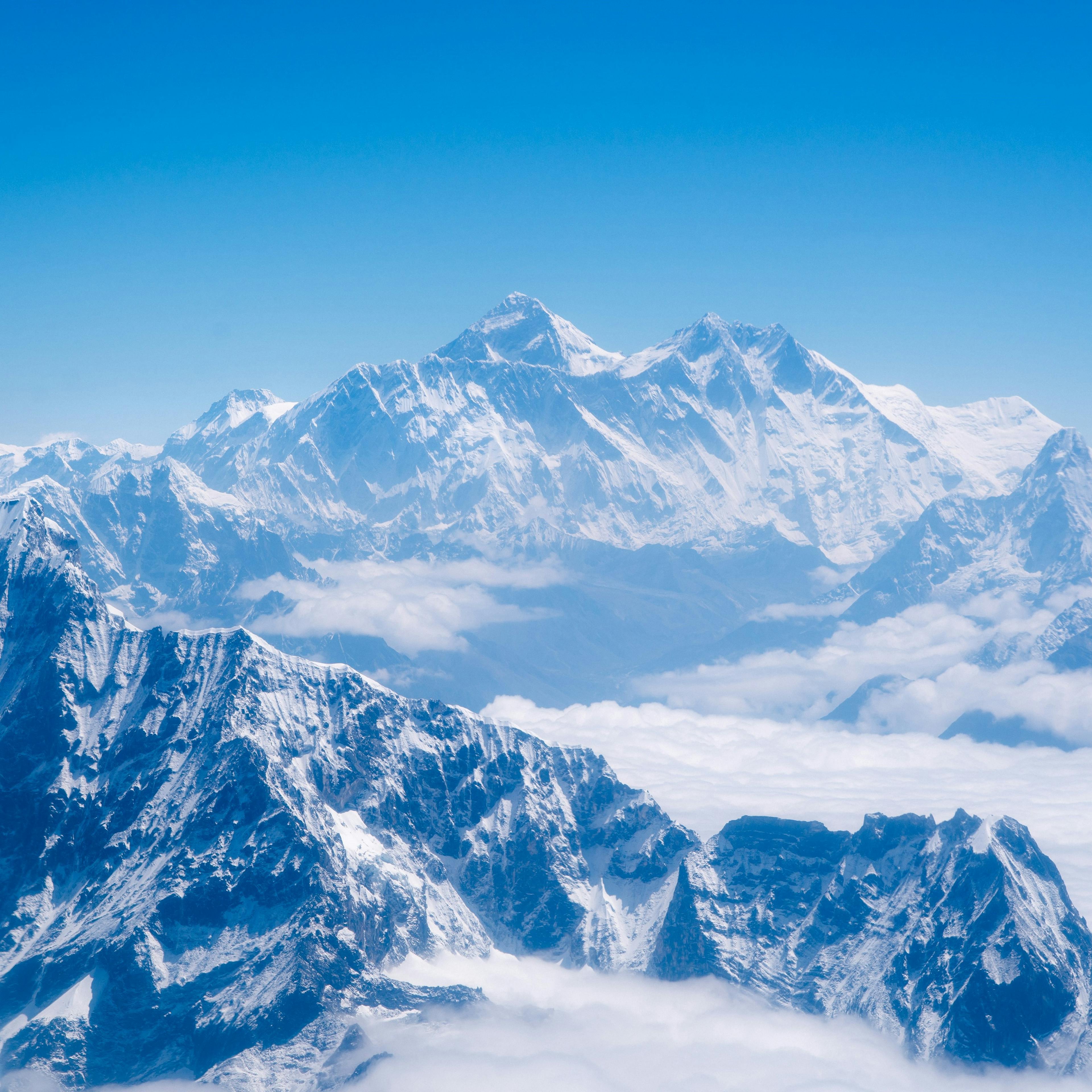 Mount Everest (photo from Andreas Gabler on unsplash)