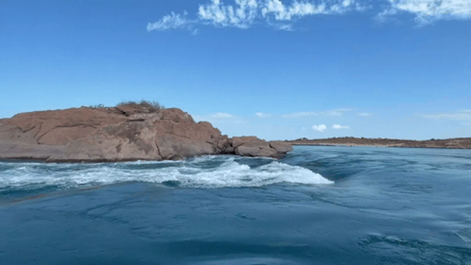 It forms standing waves and huge whirlpools - so cool!