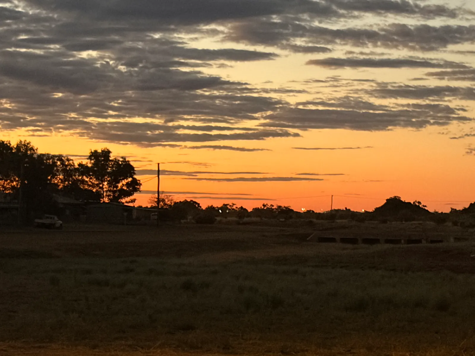 A lovely sunset as we walked into town from the caravan park for dinner in Cloncurry. 