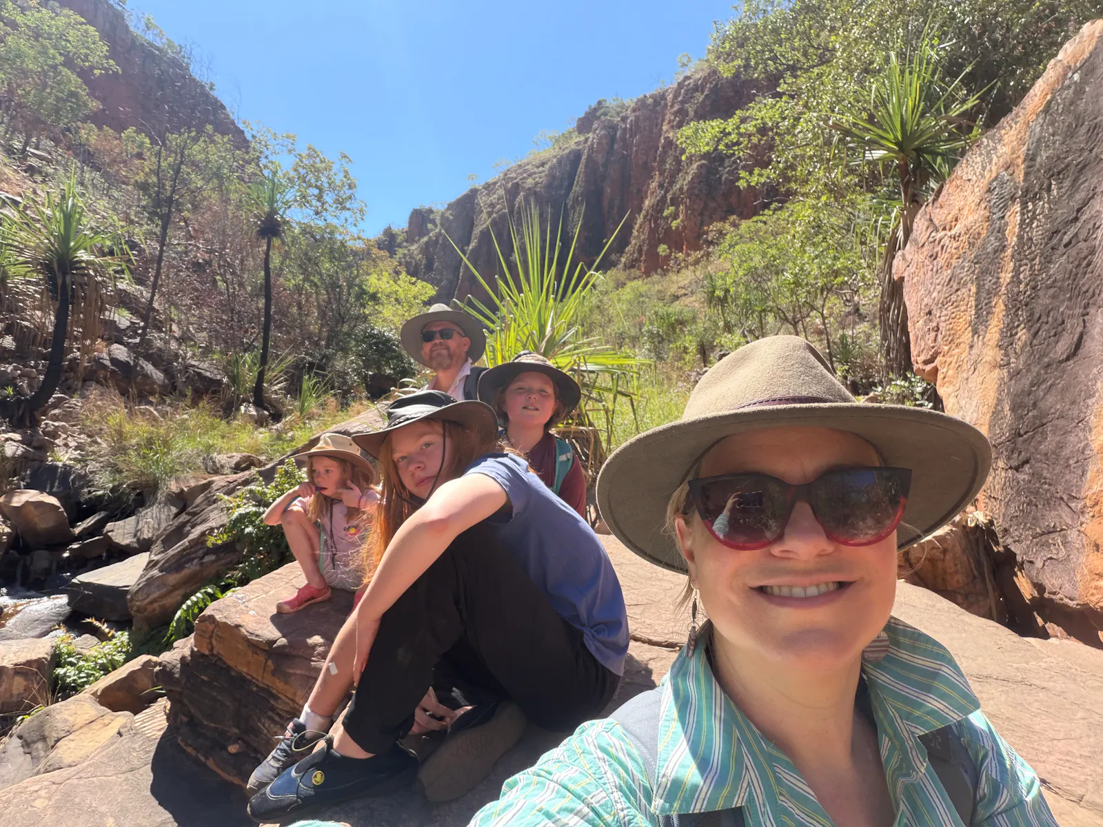 We all enjoyed a break next to a babbling mini waterfall 🎶. 