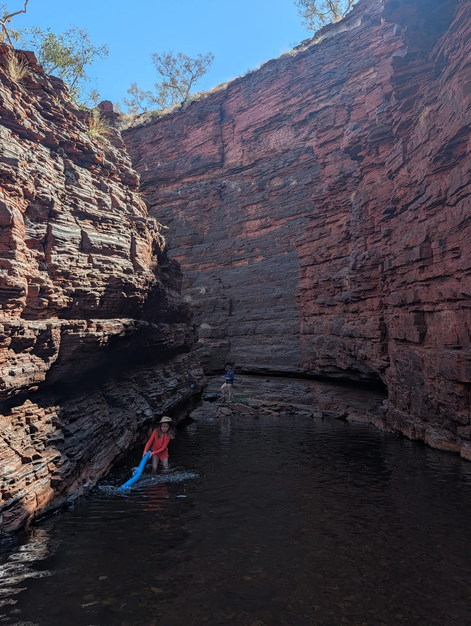 The rest of us just walked through the water - it didn't actually go above our shins after all that ๐๐.