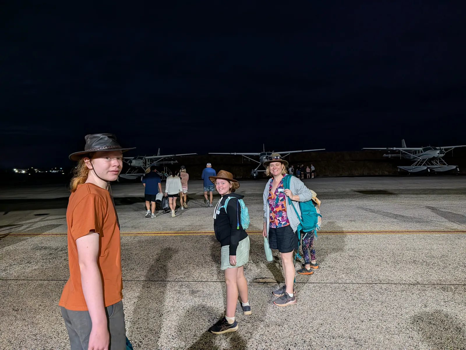 Crossing the tarmac and its STILL so dark!