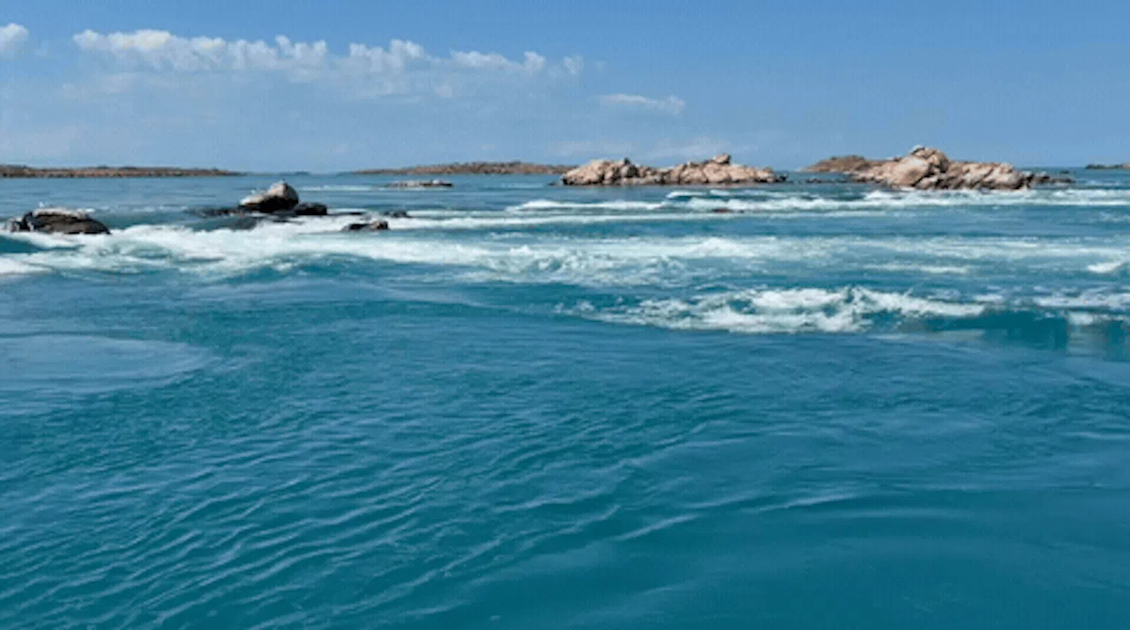 Ewuny (Sunday Island)