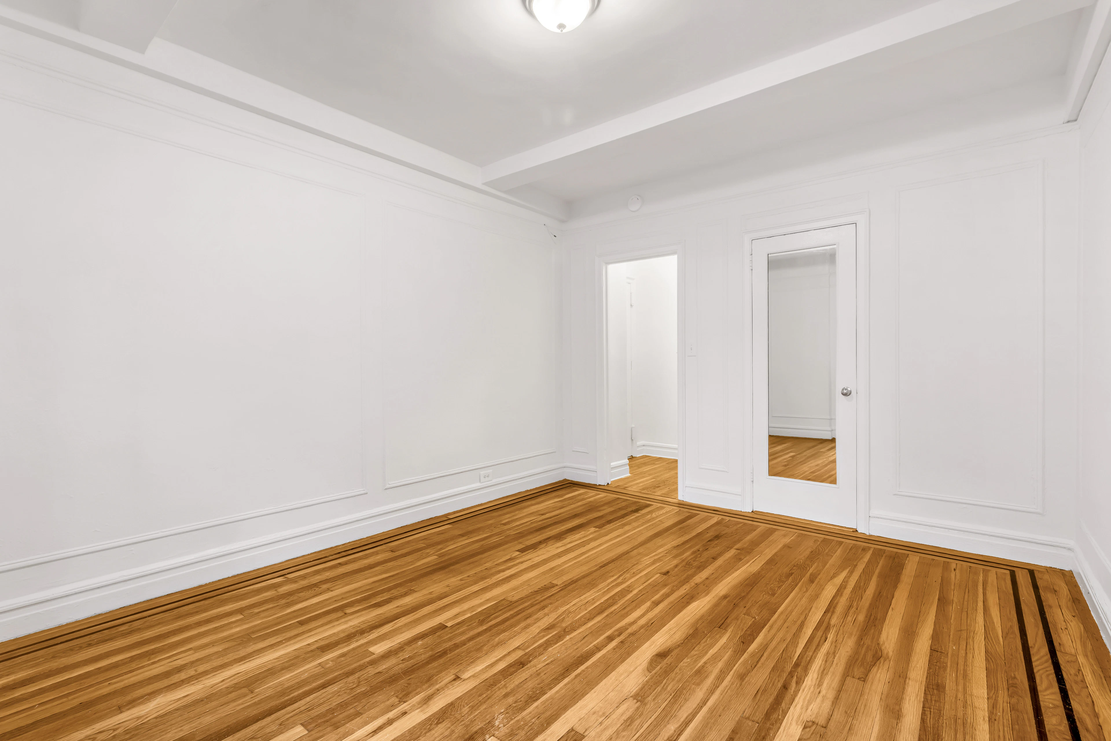 208w23#417 Living2