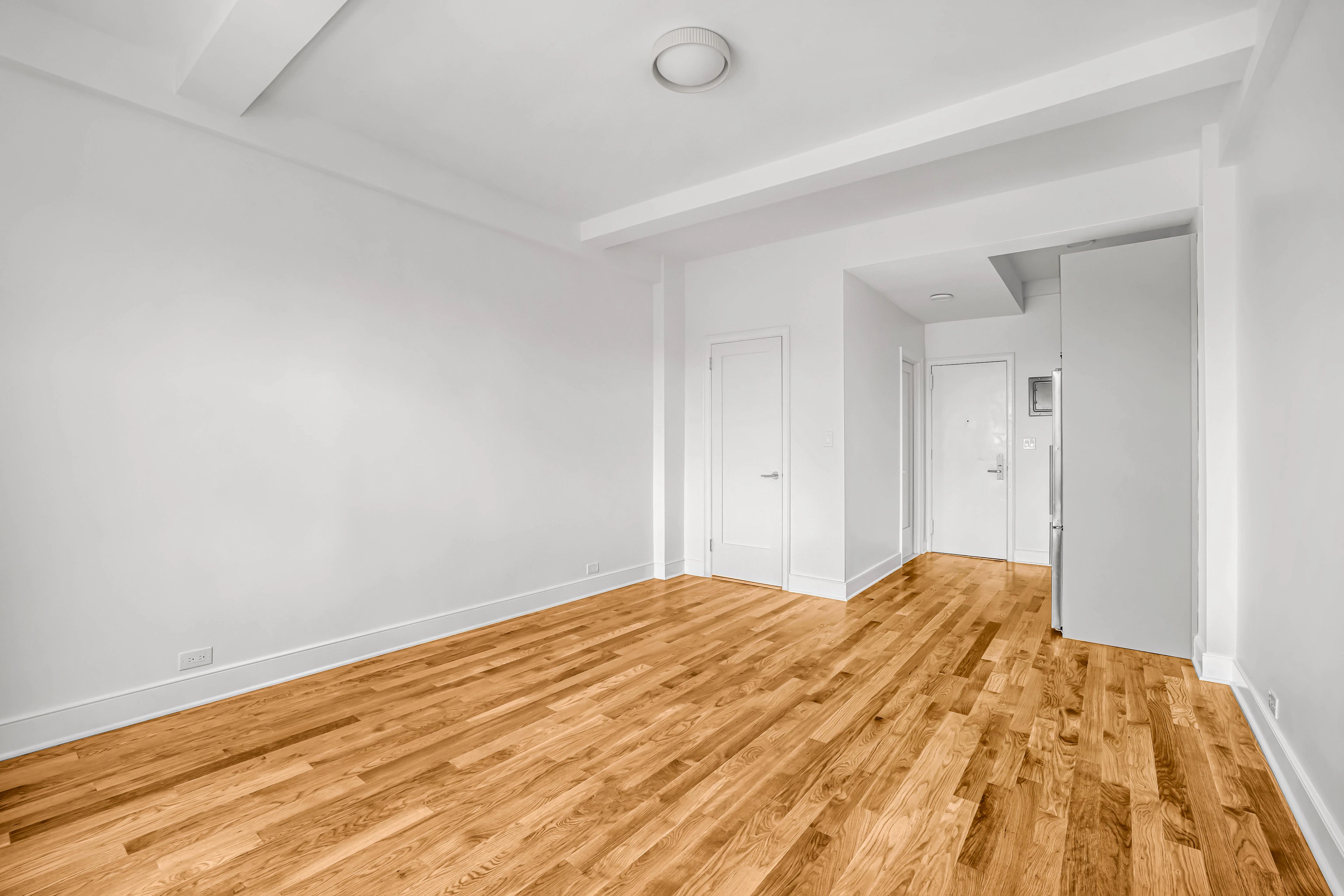 208W23#1611LIVING2
