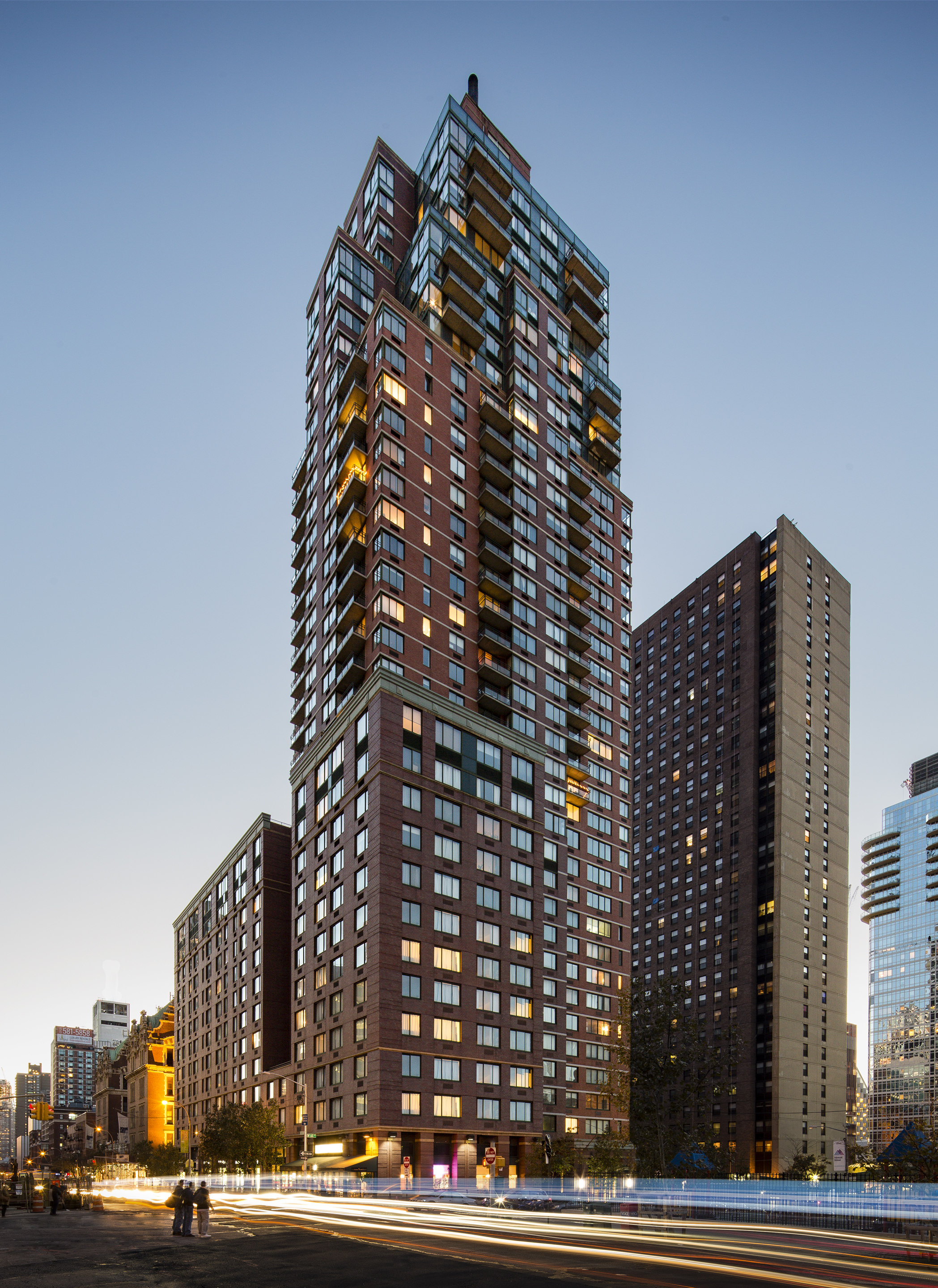 200W60 | Lincoln Square | Brodsky