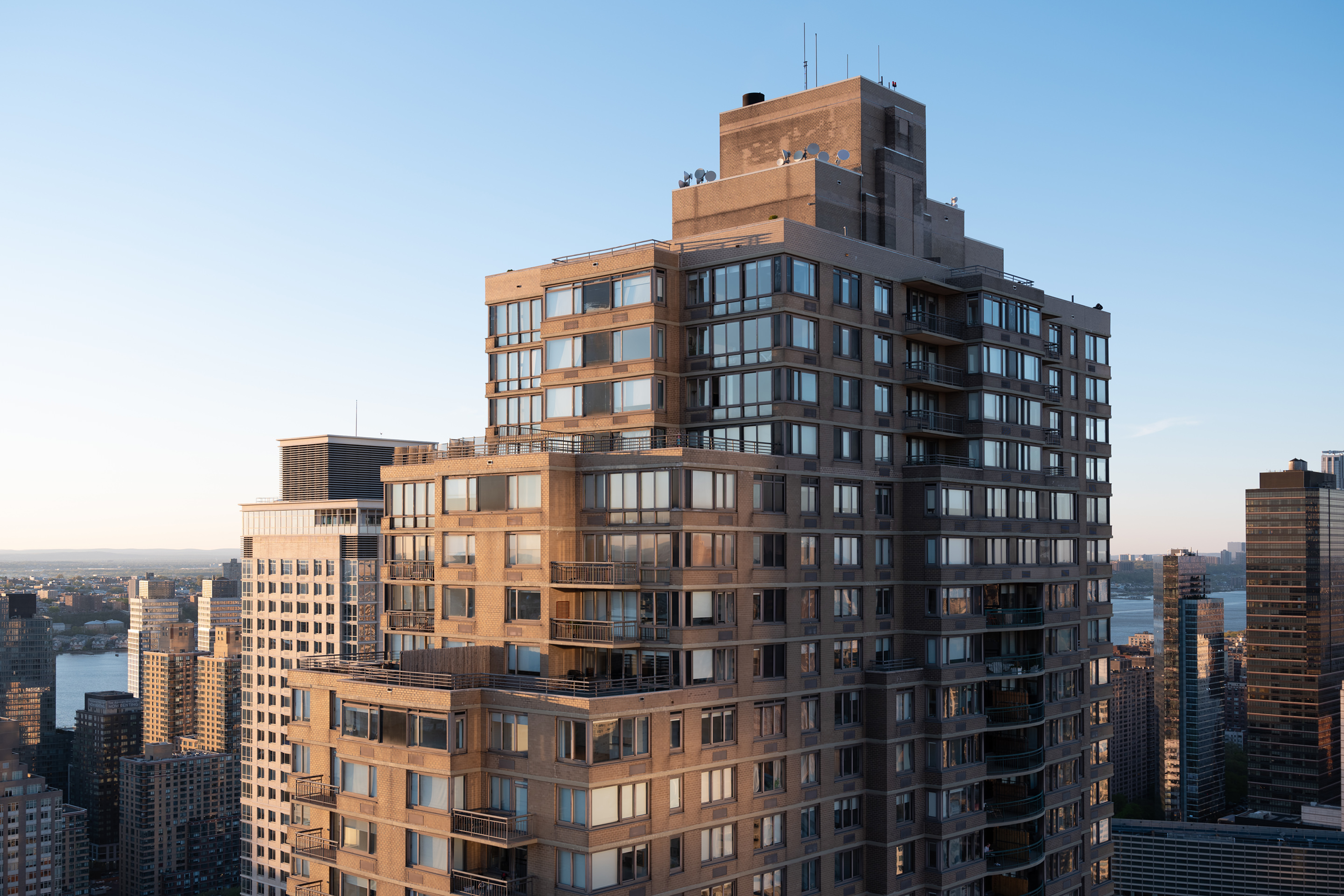 South Park Tower at 124 W 60th St | Lincoln Square | Brodsky