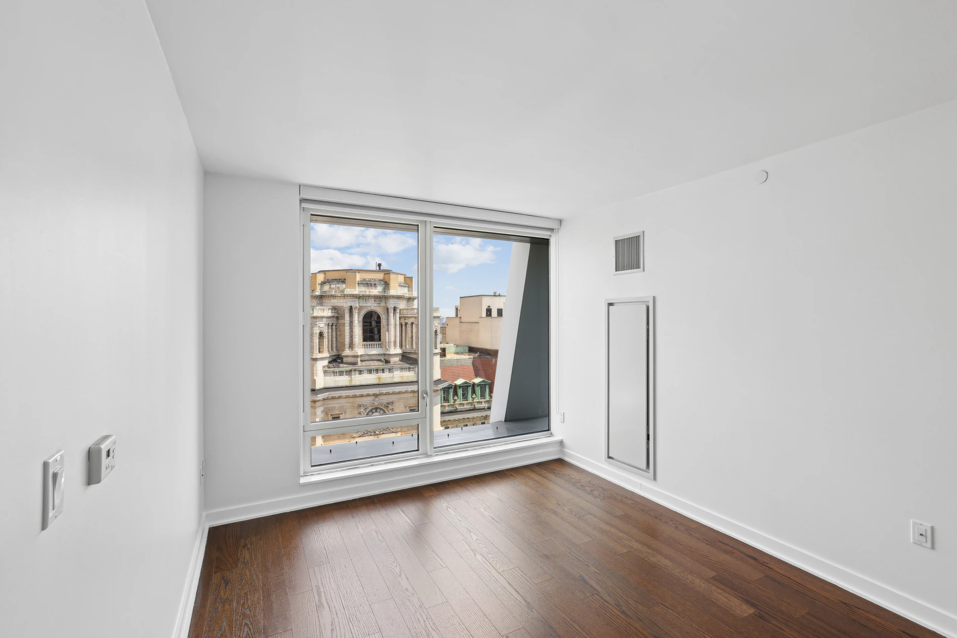 1506 - Image 1