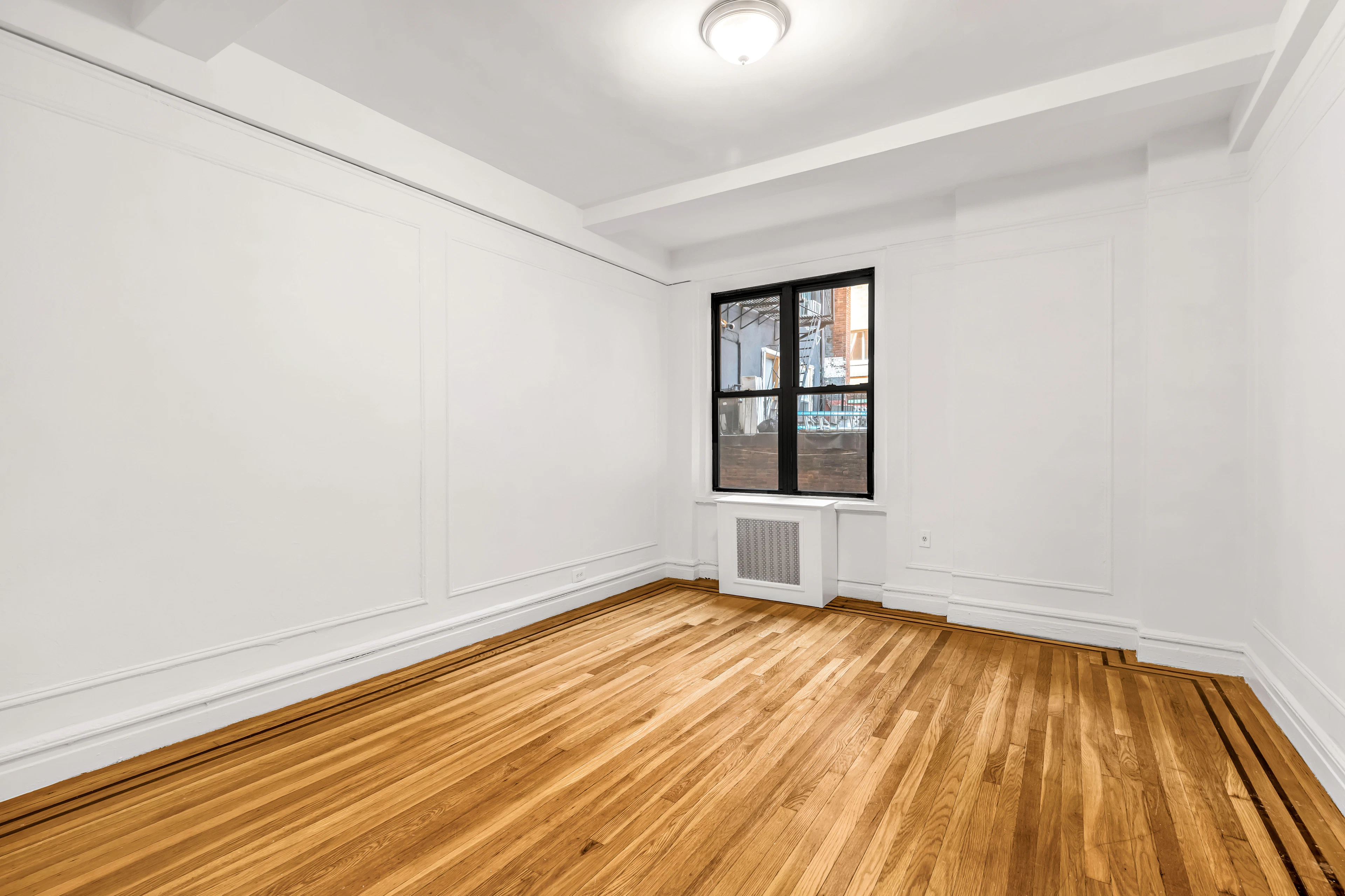 208w23#417 Living1