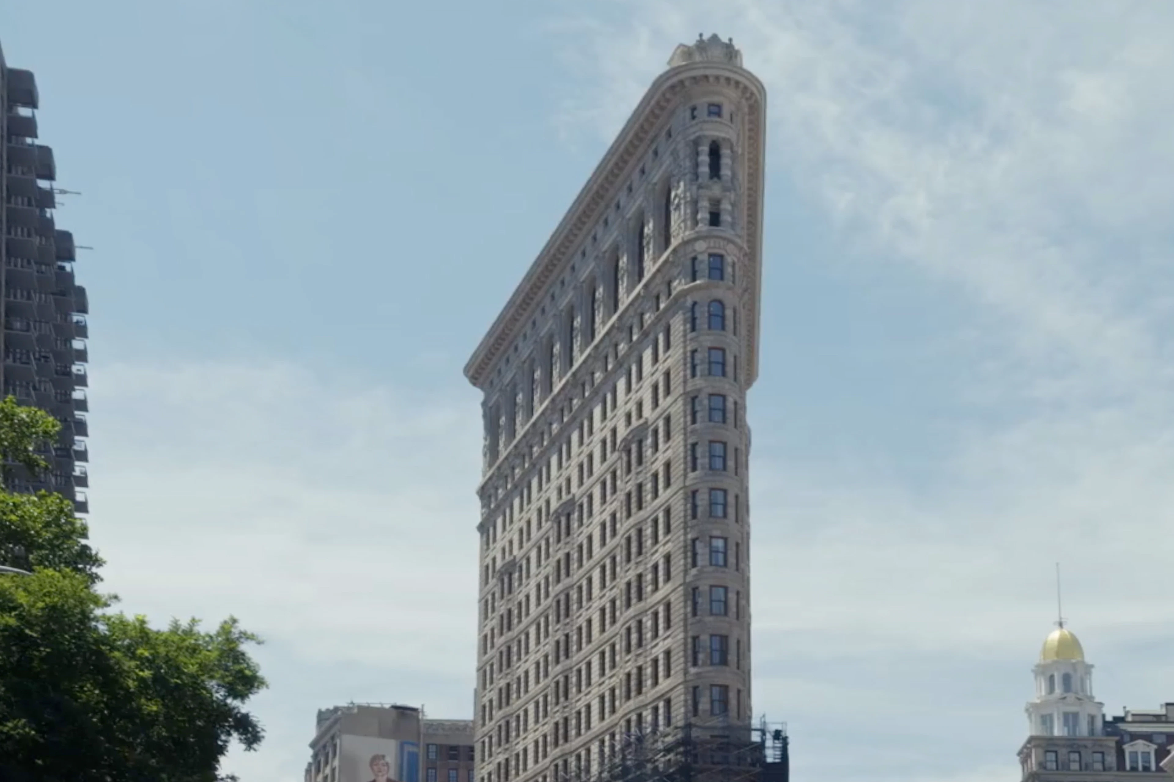 NYC’s Best Architecture Tour Is All on One Subway Line
