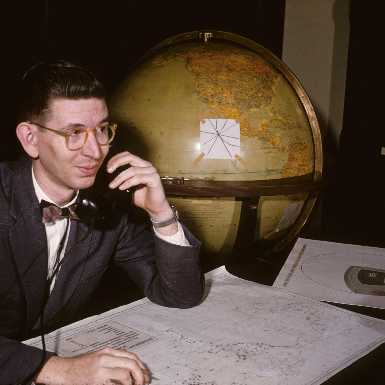 How to Debate Flat Earth Believers