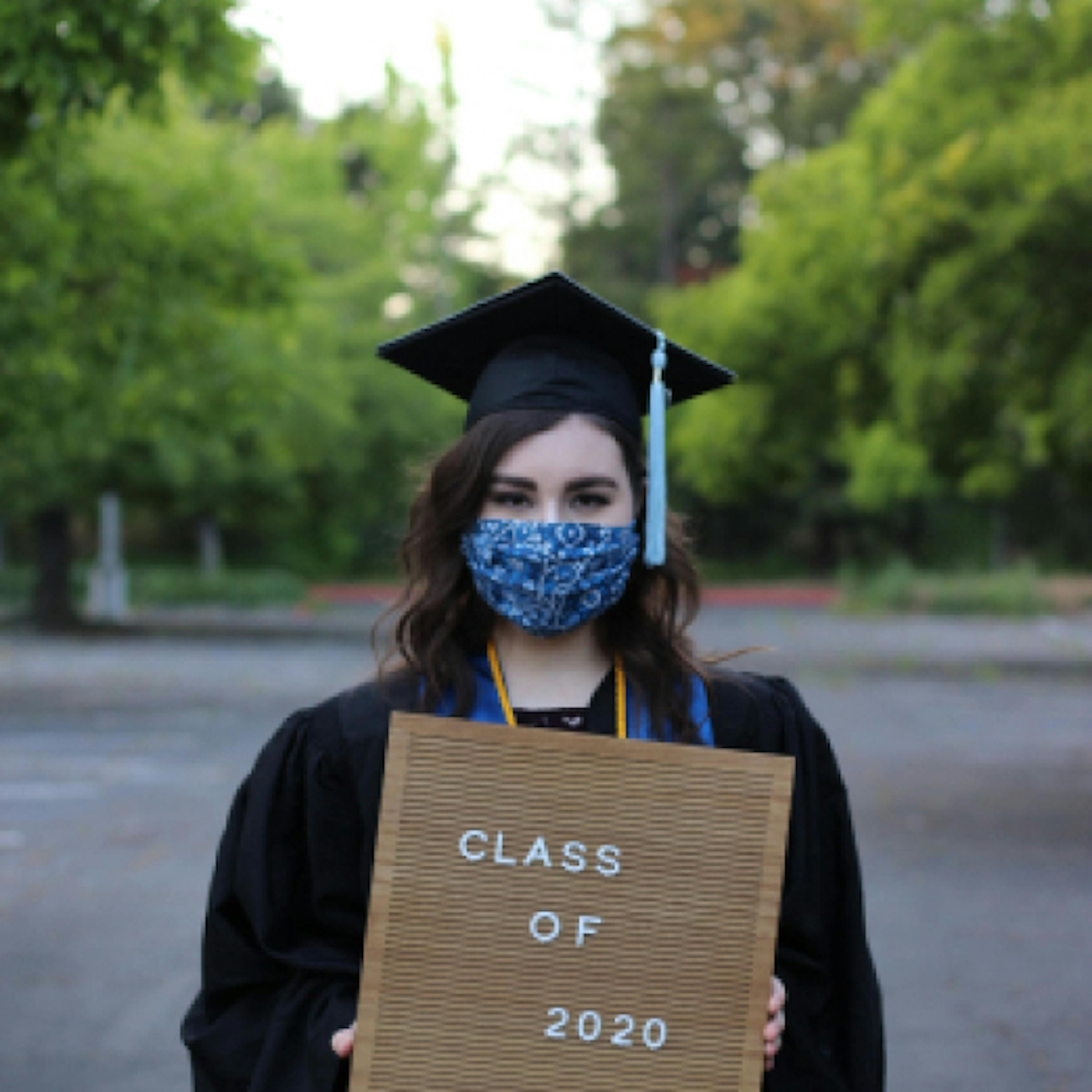 2020 graduate with mask on