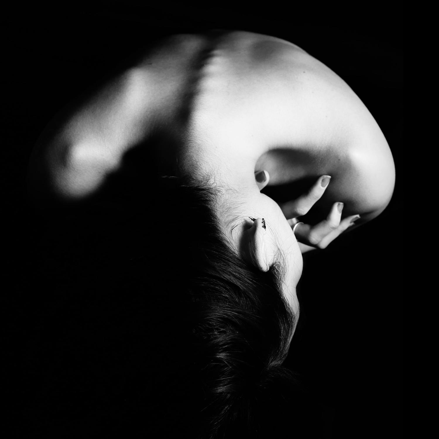 Silhouette of woman's figure