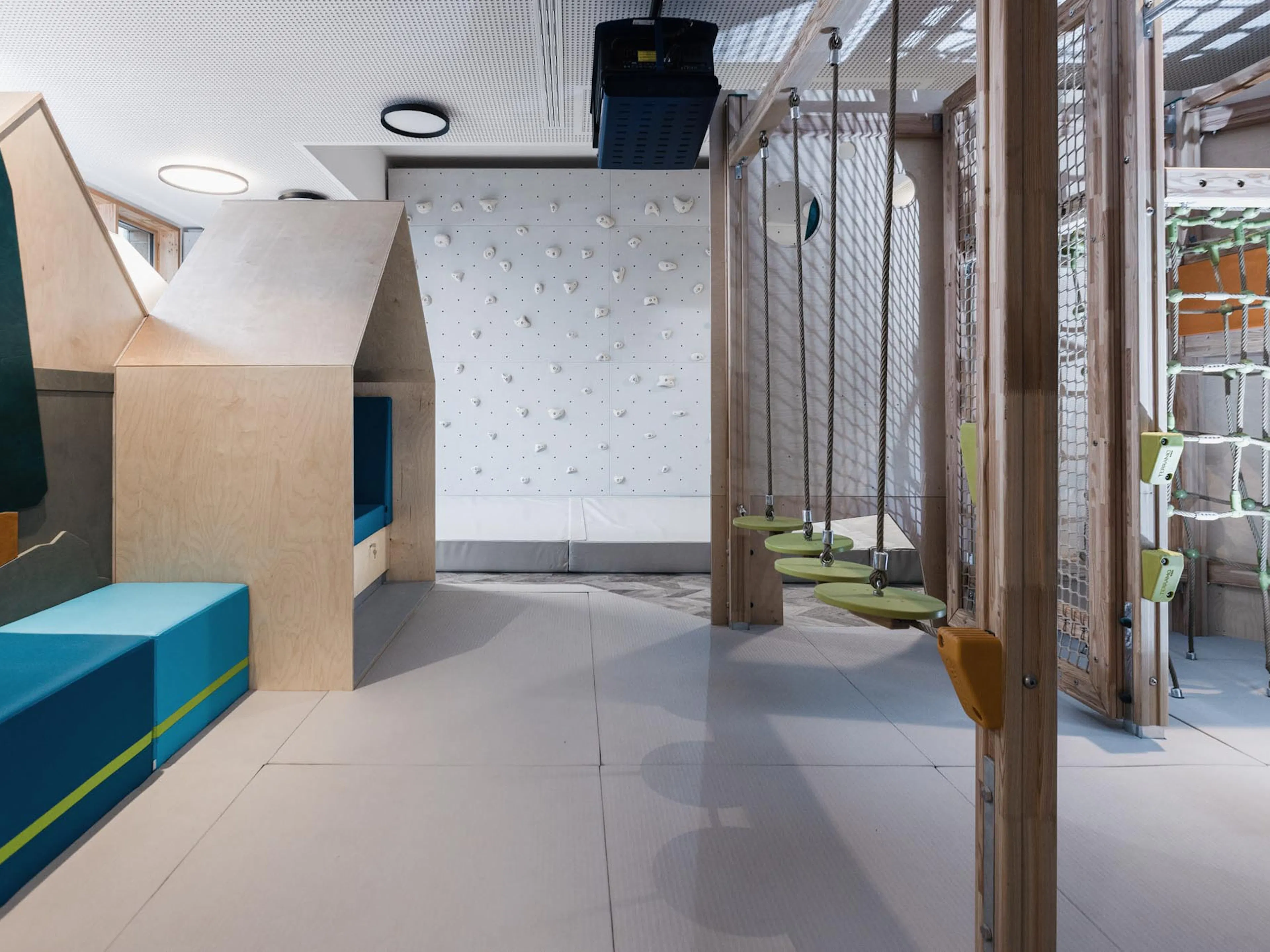 Maxi Club with climbing facilities at The Grand Green – Familux Resort.