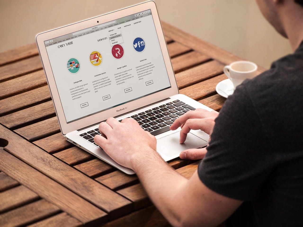 Create a website in Dubai