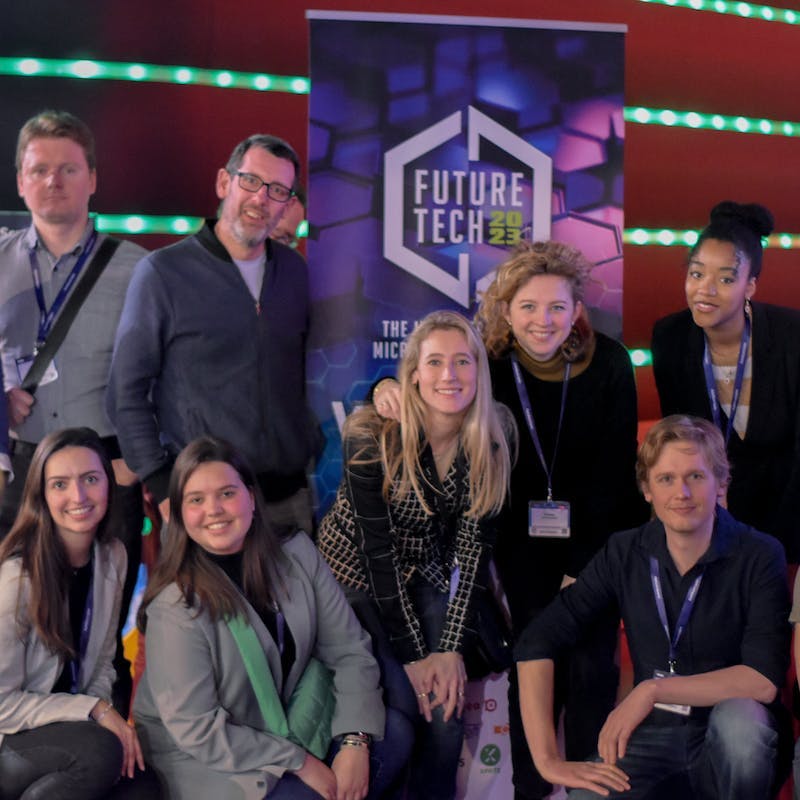 Groepsfoto bij future tech event.