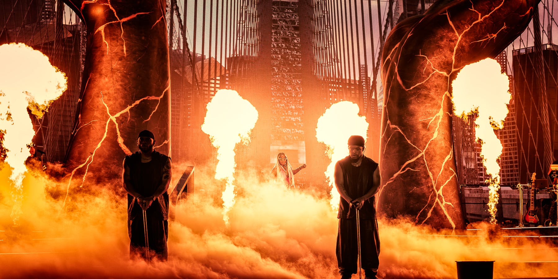 Mary J Blige Surrounded By Fire