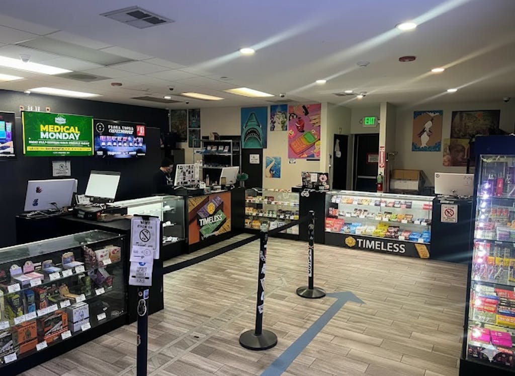 Bright, modern interior at Theraleaf in San Jose with friendly counter and product displays.