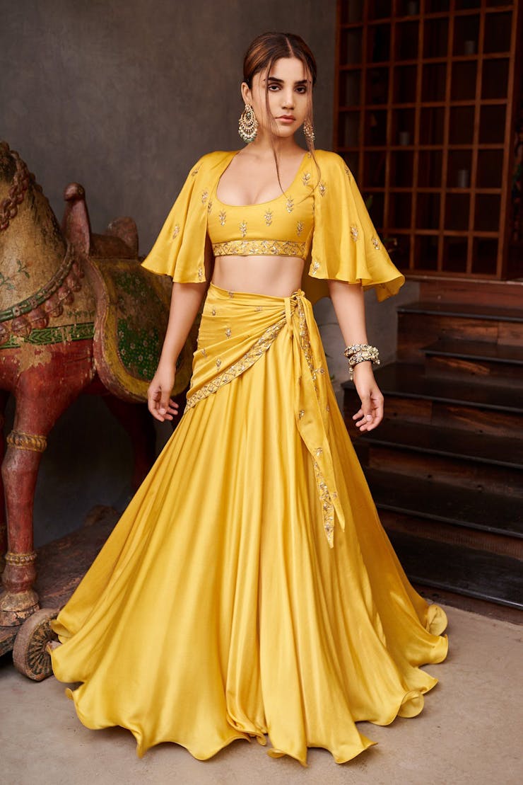 yellow dress for haldi ceremony