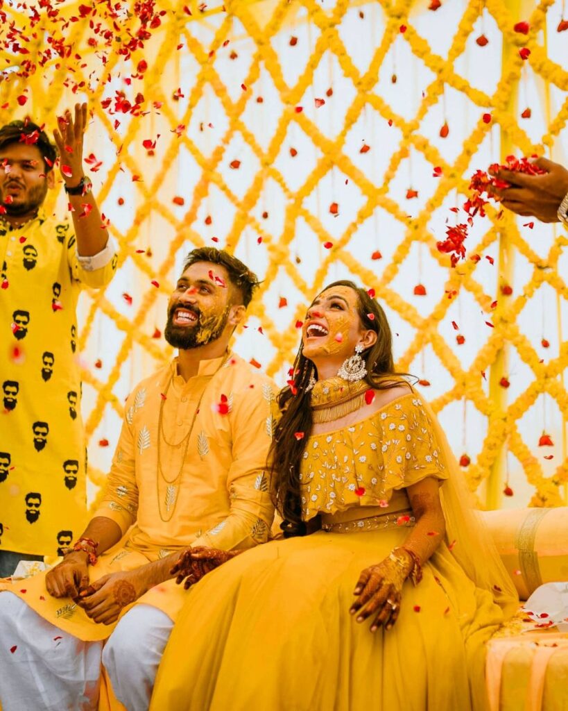 15 Gorgeous Bengali Haldi Ceremony Outfit Ideas