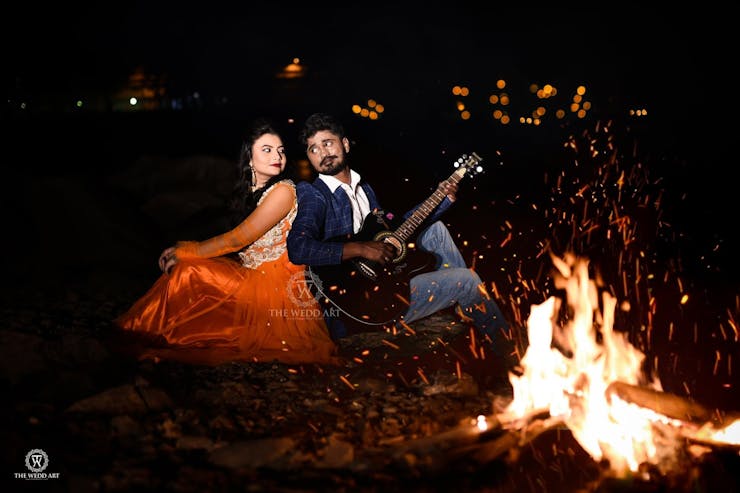 pre wedding photoshoot props