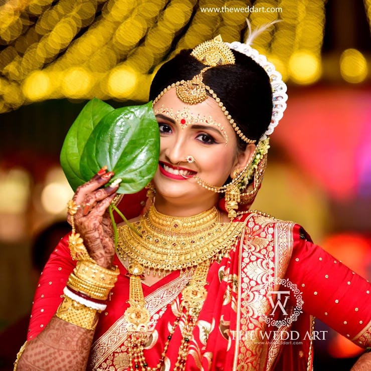 Best Bengali Bridal Bindi Designs For A