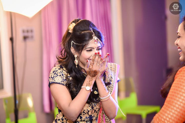 stylish hairstyle for brides