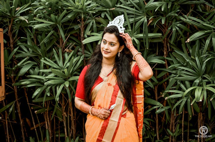 best bridal haldi poses