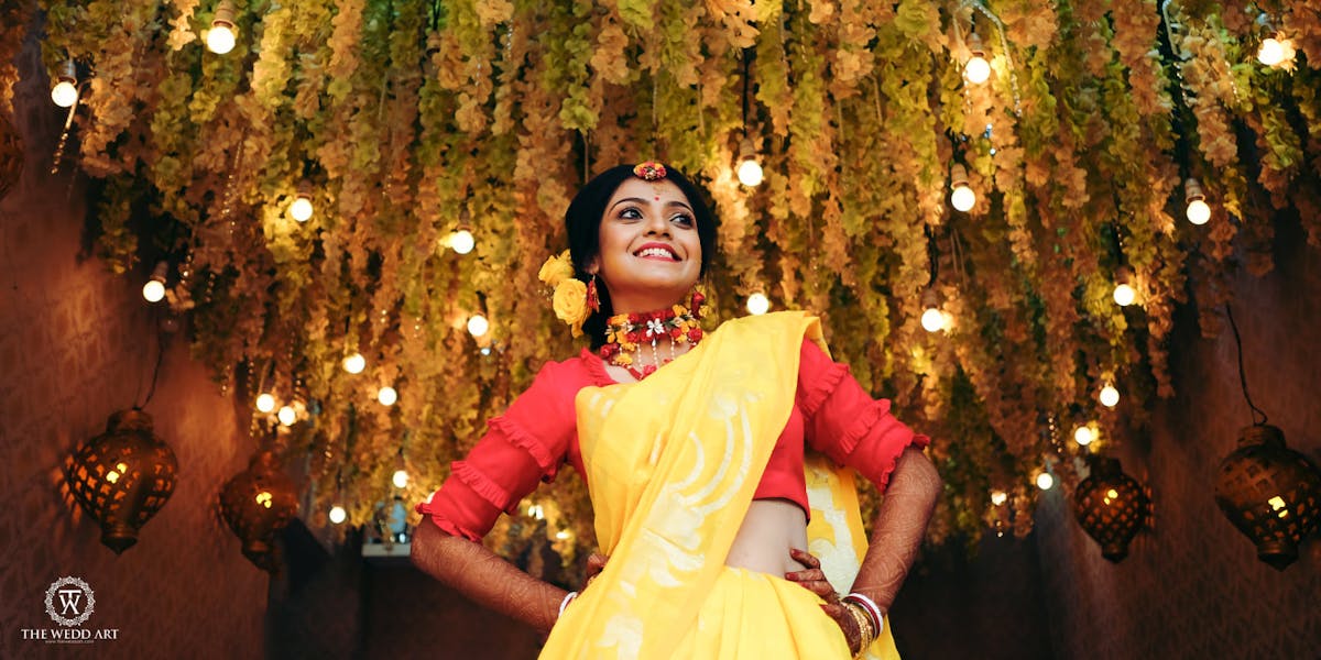15 Gorgeous Bengali Haldi Ceremony Outfit Ideas - blog poster