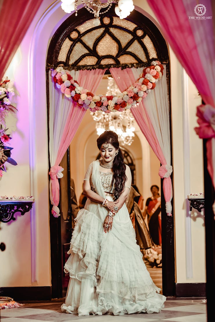 stunning outfits for mehndi function