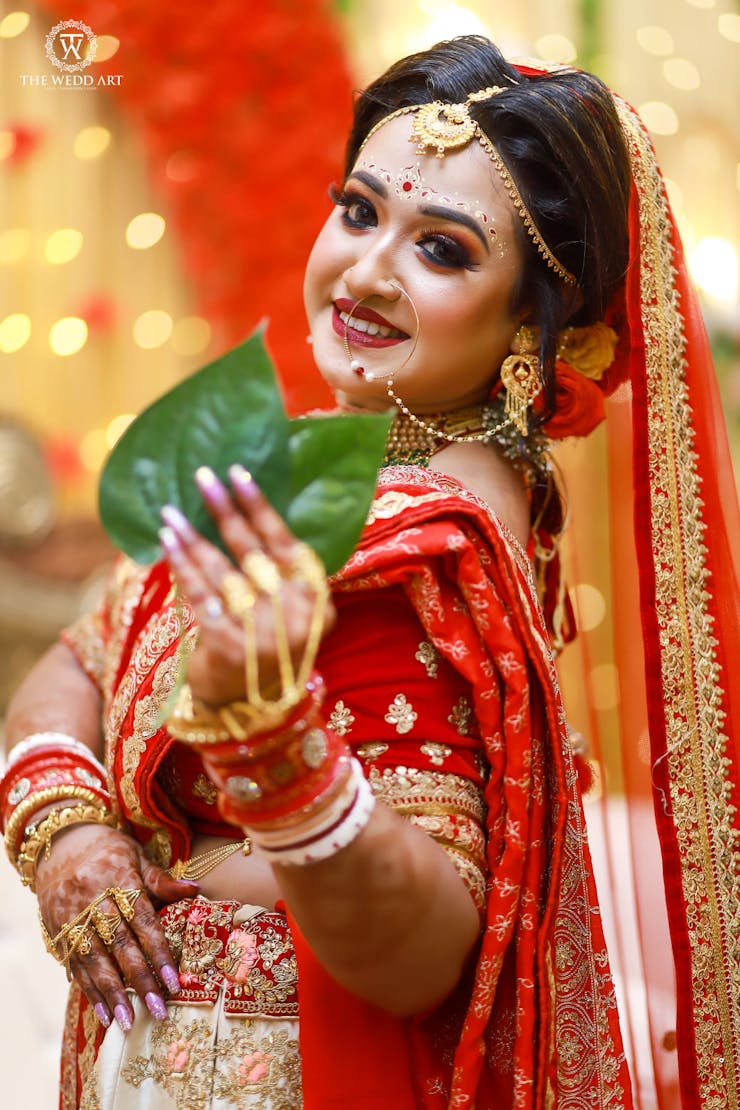 best chandan bindi for bengali brides