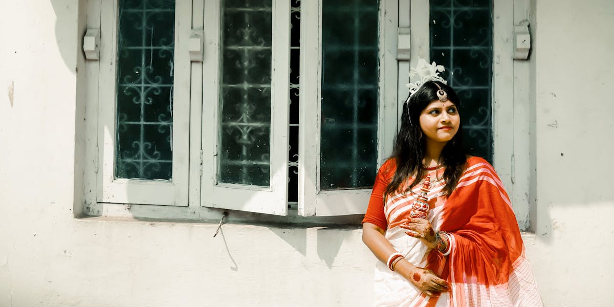 Shankha Pola: The Traditional Bengali Wedding Bangles - blog poster