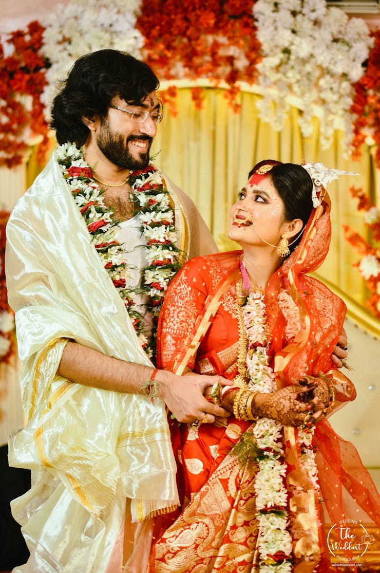 Bengali couple wedding outfit