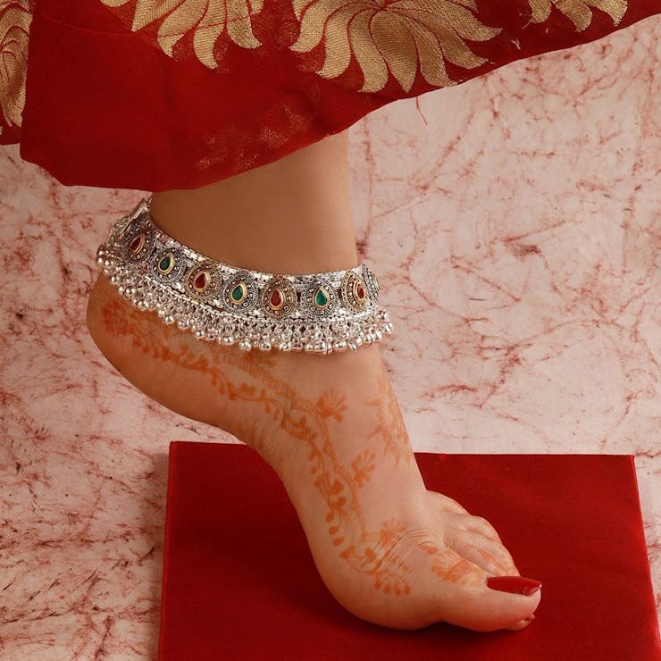 navratna payal design for brides